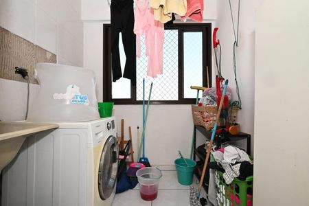 Apartamento à venda com 69m², 2 quartos e 1 vagaÁrea de Serviço 