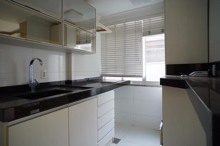 Cozinha  de apartamento para alugar com 1 quarto, 42m² em Passo D’areia, Porto Alegre