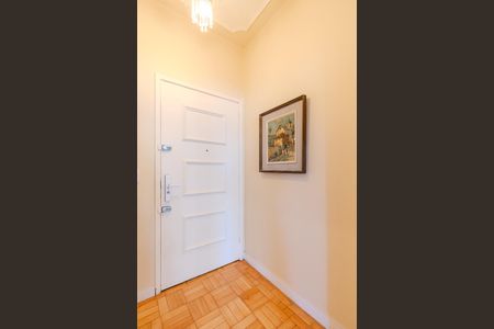Apartamento à venda com 112m², 2 quartos e 1 vaga Apartamento à venda com 112m², 2 quartos e 1 vagaHall de entrada