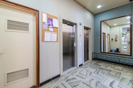 Apartamento à venda com 112m², 2 quartos e 1 vaga Apartamento à venda com 112m², 2 quartos e 1 vagaHall social