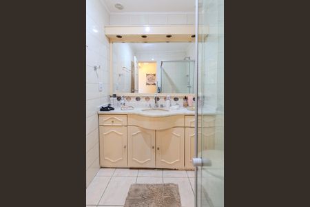 Apartamento à venda com 112m², 2 quartos e 1 vaga Apartamento à venda com 112m², 2 quartos e 1 vagaBanheiro Social