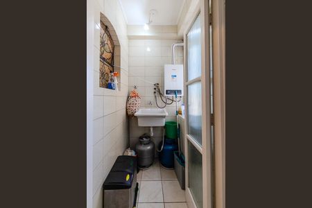 Apartamento à venda com 112m², 2 quartos e 1 vaga Apartamento à venda com 112m², 2 quartos e 1 vagaCozinha e Área de Serviço