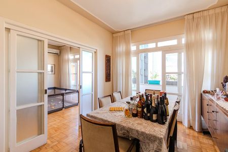 Apartamento à venda com 112m², 2 quartos e 1 vaga Apartamento à venda com 112m², 2 quartos e 1 vagaSala de Jantar