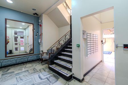 Apartamento à venda com 112m², 2 quartos e 1 vaga Apartamento à venda com 112m², 2 quartos e 1 vagaHall social