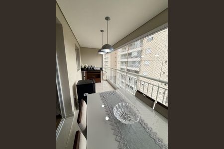 Apartamento para alugar com 104m², 3 quartos e 2 vagasVaranda