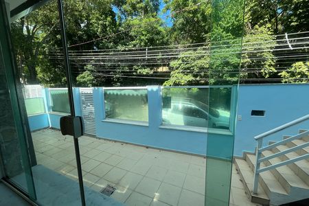 Casa para alugar com 230m², 3 quartos e sem vaga Casa para alugar com 230m², 3 quartos e sem vagaVista