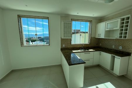 Casa para alugar com 230m², 3 quartos e sem vaga Casa para alugar com 230m², 3 quartos e sem vagaCozinha