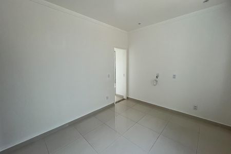 quarto 1 de casa para alugar com 3 quartos, 200m² em Jardim Guanabara, Rio de Janeiro