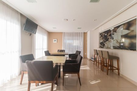 Apartamento para alugar com 70m², 2 quartos e 2 vagasÁrea comum - Salão de festas