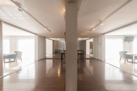 Apartamento para alugar com 70m², 2 quartos e 2 vagasÁrea comum - Salão de festas