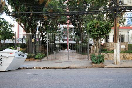 Apartamento para alugar com 76m², 2 quartos e 1 vagaFachada