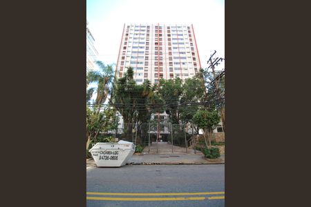Apartamento para alugar com 76m², 2 quartos e 1 vagaFachada