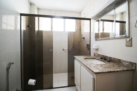 Apartamento para alugar com 76m², 2 quartos e 1 vagaBanheiro
