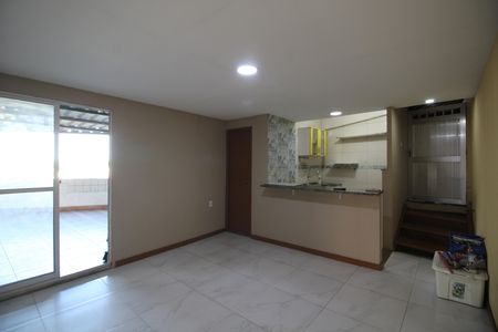 Sala de apartamento para alugar com 3 quartos, 70m² em Curicica, Rio de Janeiro