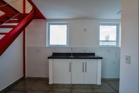 Cozinha e Área de Serviço de apartamento para alugar com 1 quarto, 53m² em Santa Terezinha, Santo André