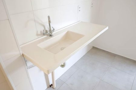Apartamento para alugar com 42m², 2 quartos e 1 vaga Apartamento para alugar com 42m², 2 quartos e 1 vagaCozinha e Área de Serviço