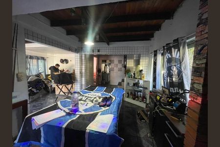Casa à venda com 158m², 3 quartos e 2 vagas