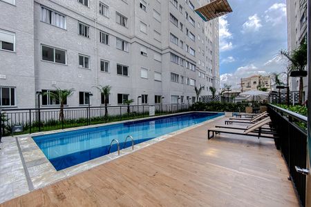 Apartamento à venda com 27m², 1 quarto e sem vaga Apartamento à venda com 27m², 1 quarto e sem vagaÁrea comum - Piscina