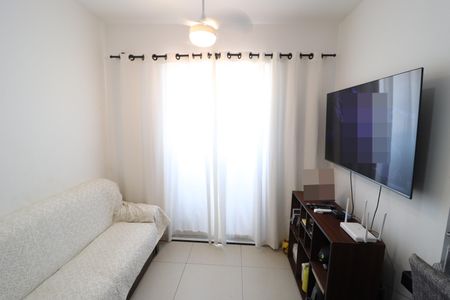 Sala de apartamento para alugar com 2 quartos, 52m² em Aclimação, Uberlândia