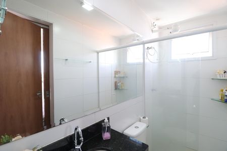 Banheiro Social de apartamento para alugar com 2 quartos, 52m² em Aclimação, Uberlândia