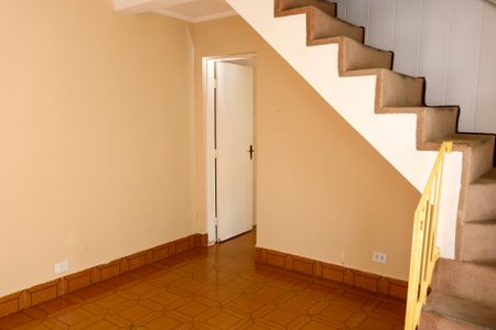 Casa para alugar com 100m², 2 quartos e 1 vagasala
