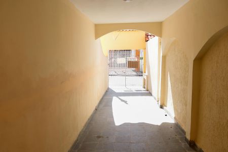 Casa para alugar com 100m², 2 quartos e 1 vagaQuintal