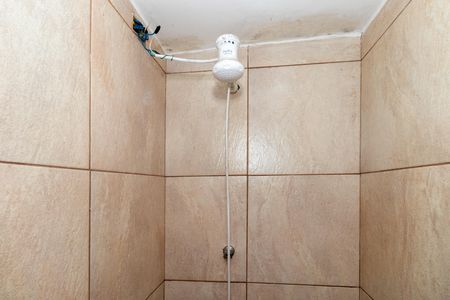 Casa para alugar com 100m², 2 quartos e 1 vaga Casa para alugar com 100m², 2 quartos e 1 vagaBanheiro de Serviço