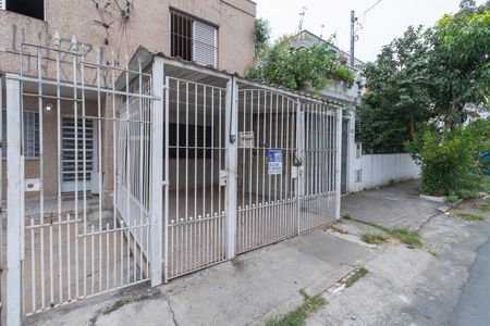 Casa para alugar com 100m², 2 quartos e 1 vaga Casa para alugar com 100m², 2 quartos e 1 vagaFachada