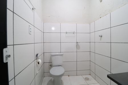 Casa para alugar com 300m², 5 quartos e 4 vagasBanheiro Social 2