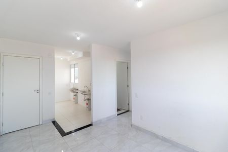 Salas de apartamento para alugar com 2 quartos, 39m² em Jardim do Lago Continuacao, Campinas