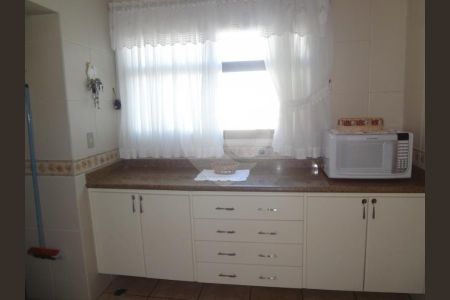 Apartamento à venda com 243m², 4 quartos e 3 vagas
