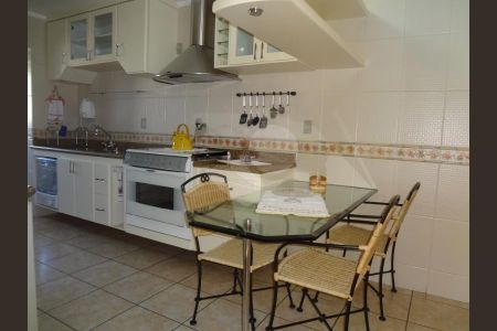Apartamento à venda com 243m², 4 quartos e 3 vagas