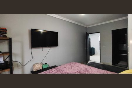 Casa à venda com 250m², 3 quartos e 3 vagas Casa à venda com 250m², 3 quartos e 3 vagasQuarto