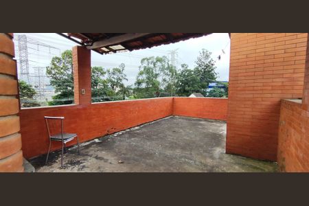 Casa à venda com 250m², 3 quartos e 3 vagas Casa à venda com 250m², 3 quartos e 3 vagasÁrea de Lazer