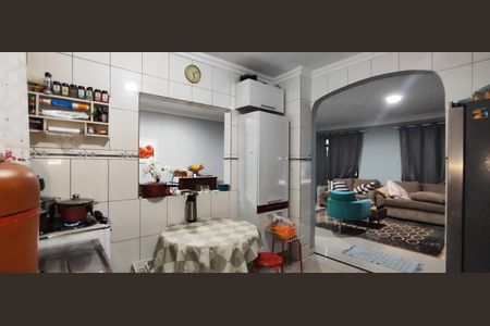 Casa à venda com 250m², 3 quartos e 3 vagas Casa à venda com 250m², 3 quartos e 3 vagasCozinha