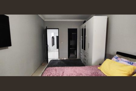 Casa à venda com 250m², 3 quartos e 3 vagas Casa à venda com 250m², 3 quartos e 3 vagasQuarto