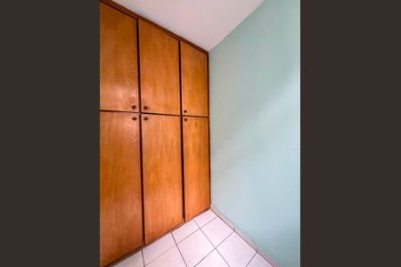 Apartamento para alugar com 81m², 2 quartos e 1 vaga Apartamento para alugar com 81m², 2 quartos e 1 vagaQuarto de Serviço