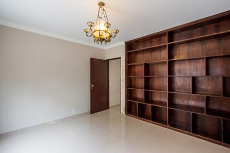 Casa à venda com 357m², 4 quartos e 8 vagas