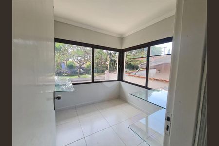 Casa à venda com 357m², 4 quartos e 8 vagas