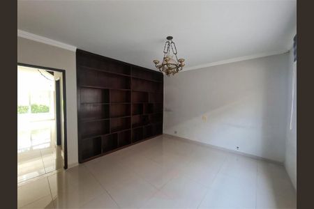 Casa à venda com 357m², 4 quartos e 8 vagas