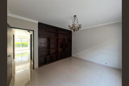 Casa à venda com 357m², 4 quartos e 8 vagas