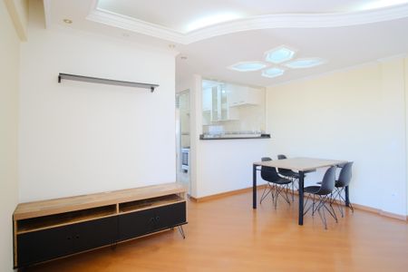 Apartamento para alugar com 60m², 2 quartos e 2 vagasSala