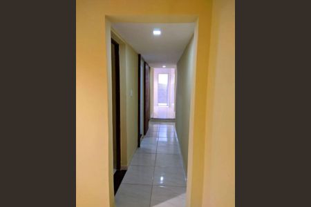 Corredor de apartamento para alugar com 2 quartos, 50m² em Dois de Julho, Salvador