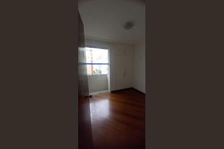 Apartamento para alugar com 140m², 4 quartos e 2 vagasQuarto