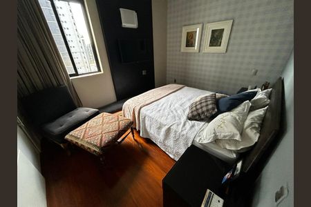 Apartamento à venda com 140m², 4 quartos e 3 vagas