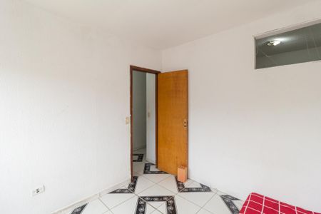 Quarto de casa para alugar com 1 quarto, 50m² em Parque Santa Teresa, Carapicuíba