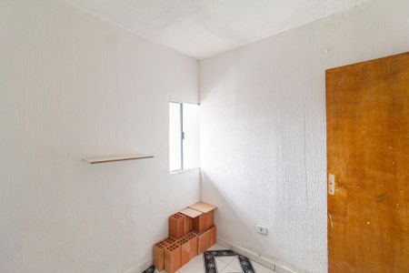 Quarto 1 de casa para alugar com 2 quartos, 70m² em Parque Santa Teresa, Carapicuíba