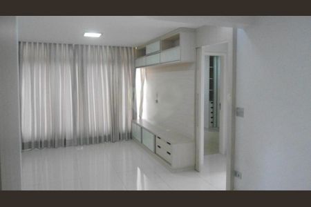 Apartamento à venda com 2 quartos, 70m² em Vila Alexandria, São Paulo