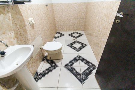 Casa para alugar com 36m², 1 quarto e 1 vaga Casa para alugar com 36m², 1 quarto e 1 vagaBanheiro