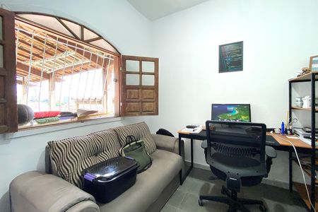 Casa à venda com 220m², 5 quartos e 4 vagas Casa à venda com 220m², 5 quartos e 4 vagasQuarto 4
